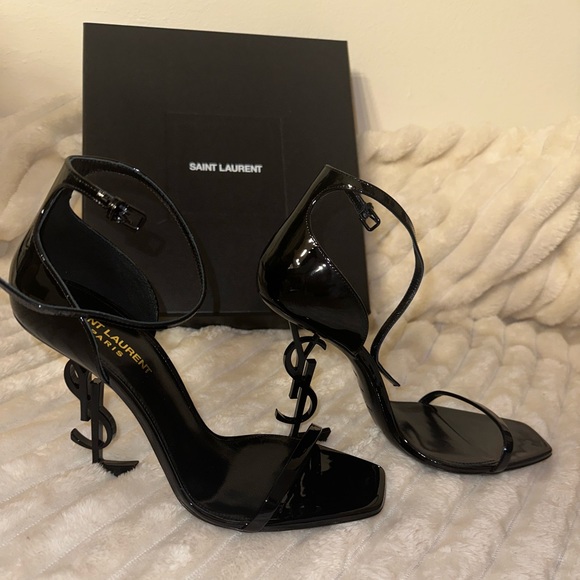 Black vernice chiffon YSL size 40 - Picture 1 of 3